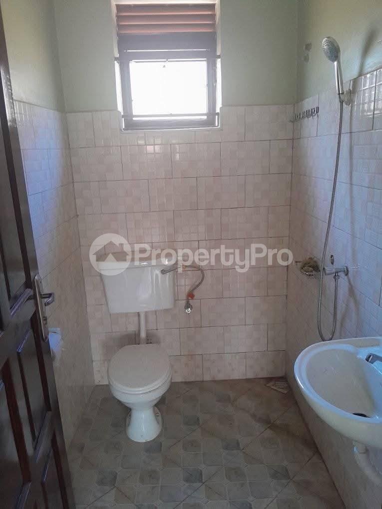 1 bedroom mini flat  Bungalow Apartment for rent kireka road Wakiso Central - 6