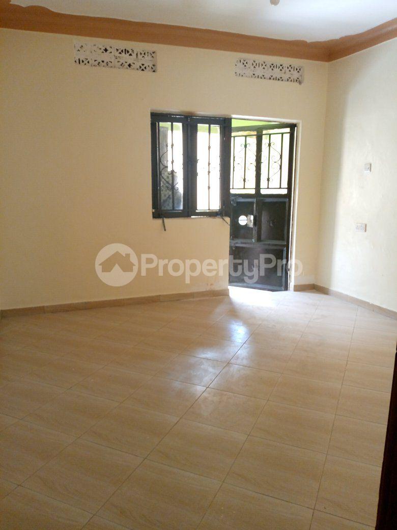 1 bedroom mini flat  Apartment Block Apartment for rent wampeewo road Wakiso Central - 4