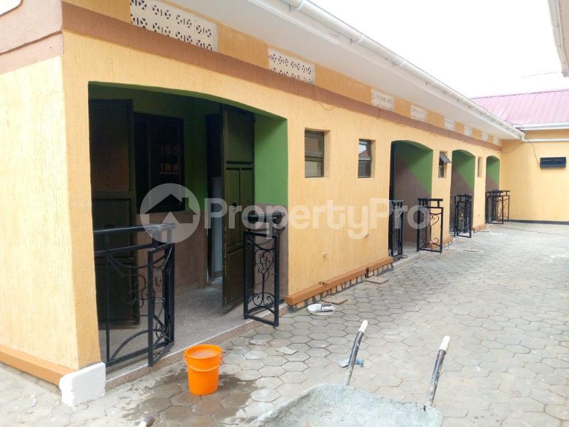 1 bedroom mini flat  Apartment Block Apartment for rent wampeewo road Wakiso Central - 3