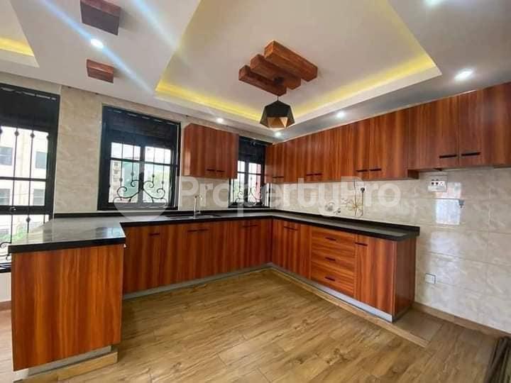 2 bedroom Apartment Block Apartment for rent bugoloobi road Kampala Central - 5