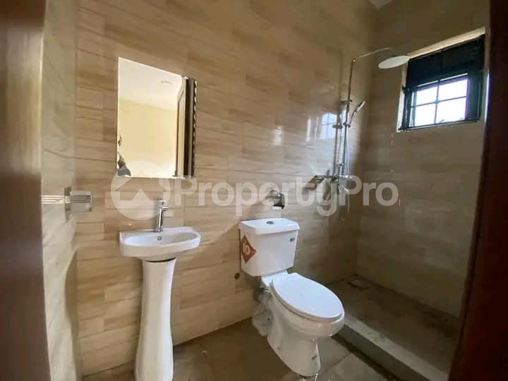 3 bedroom Apartment Block Apartment for rent kulambilo road Kampala Central - 5