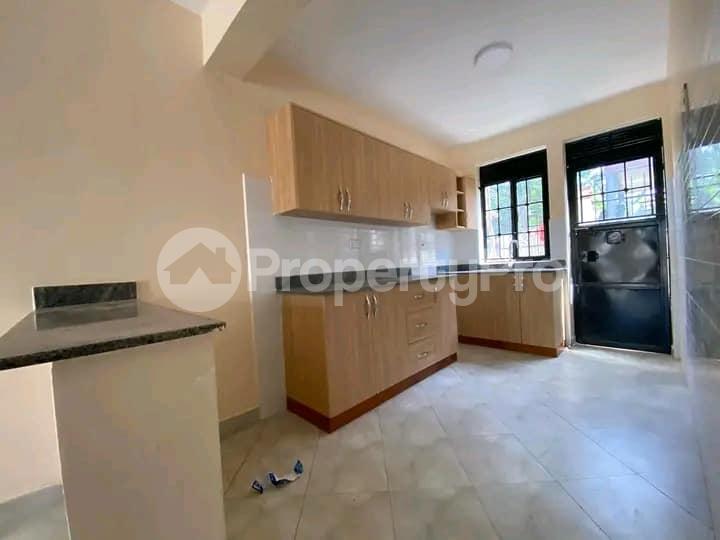 3 bedroom Apartment Block Apartment for rent kulambilo road Kampala Central - 1