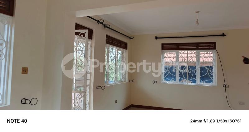 3 bedroom Bungalow Apartment for rent kyanja road Kampala Central - 6