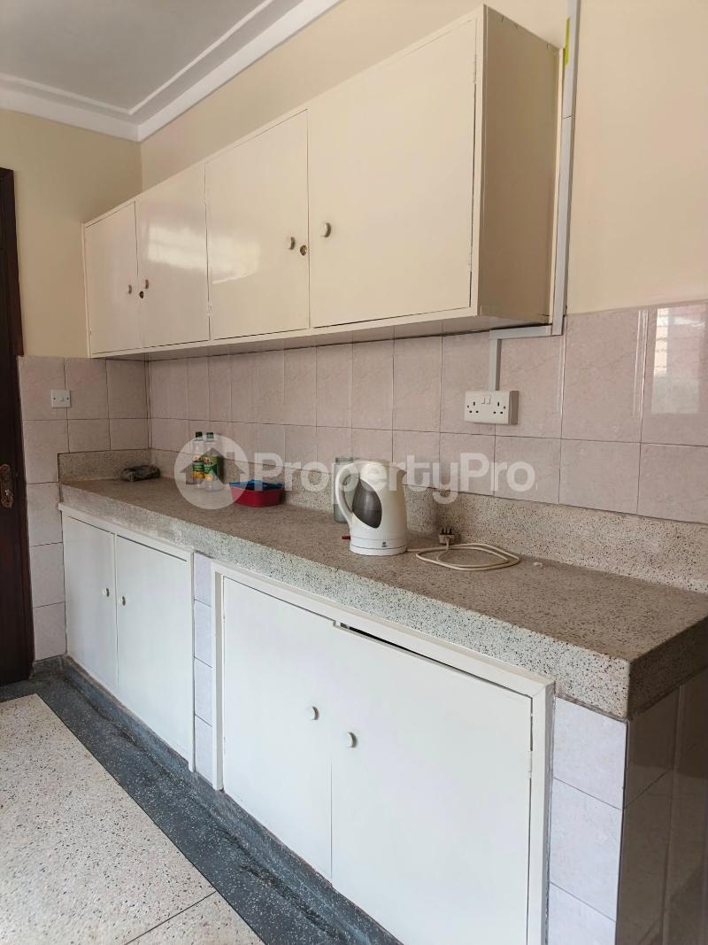 5 bedroom Apartment Block Apartment for rent bugoloobi road Kampala Central - 4