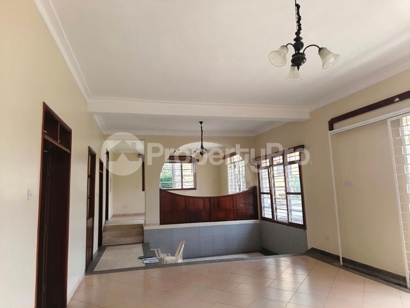 5 bedroom Apartment Block Apartment for rent bugoloobi road Kampala Central - 7