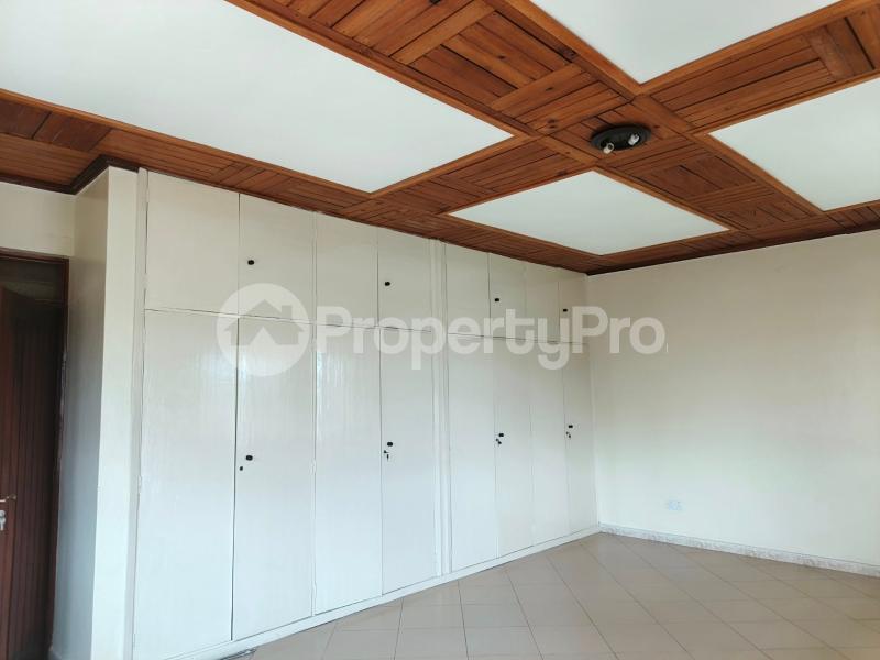 5 bedroom Apartment Block Apartment for rent bugoloobi road Kampala Central - 10