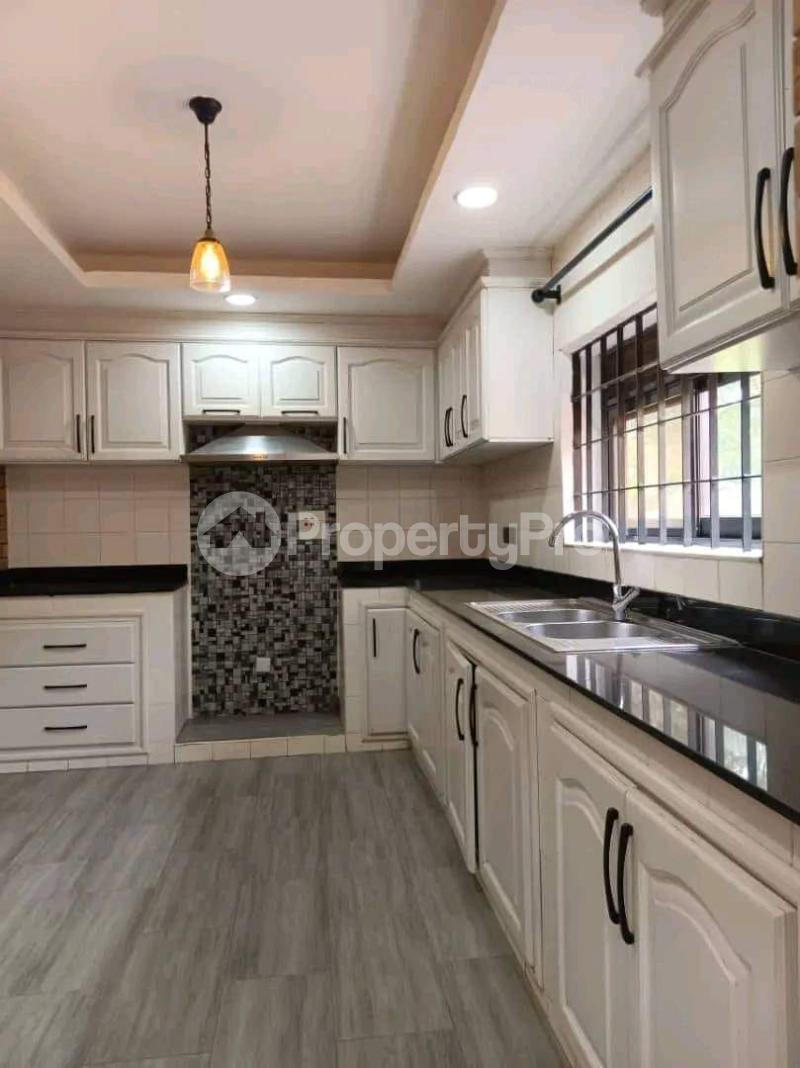 5 bedroom Apartment Block Apartment for rent naguru road Kampala Central - 12
