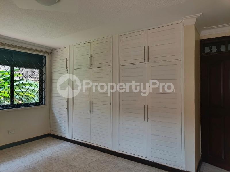7 bedroom Bungalow Apartment for rent Naguru road Kampala Central - 4