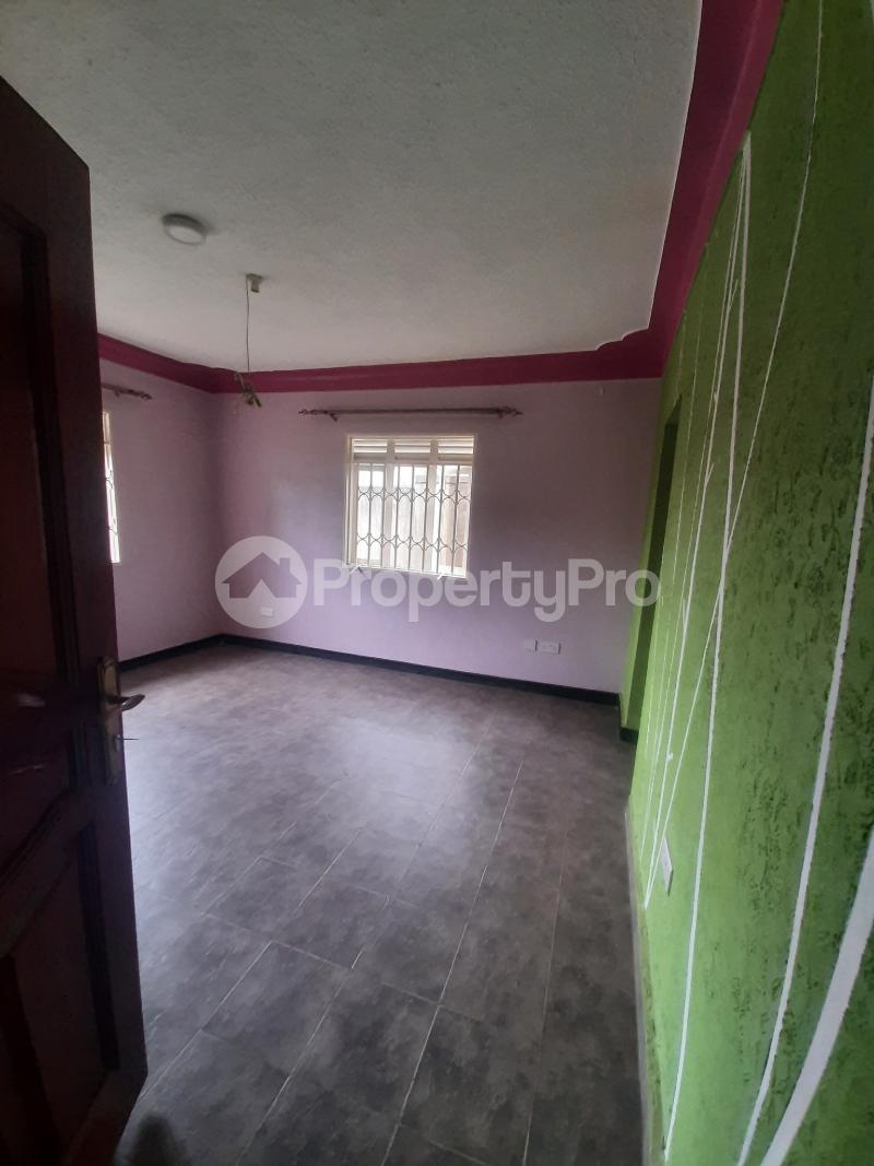 4 bedroom Bungalow Apartment for rent bweyogerere road  Wakiso Central - 31