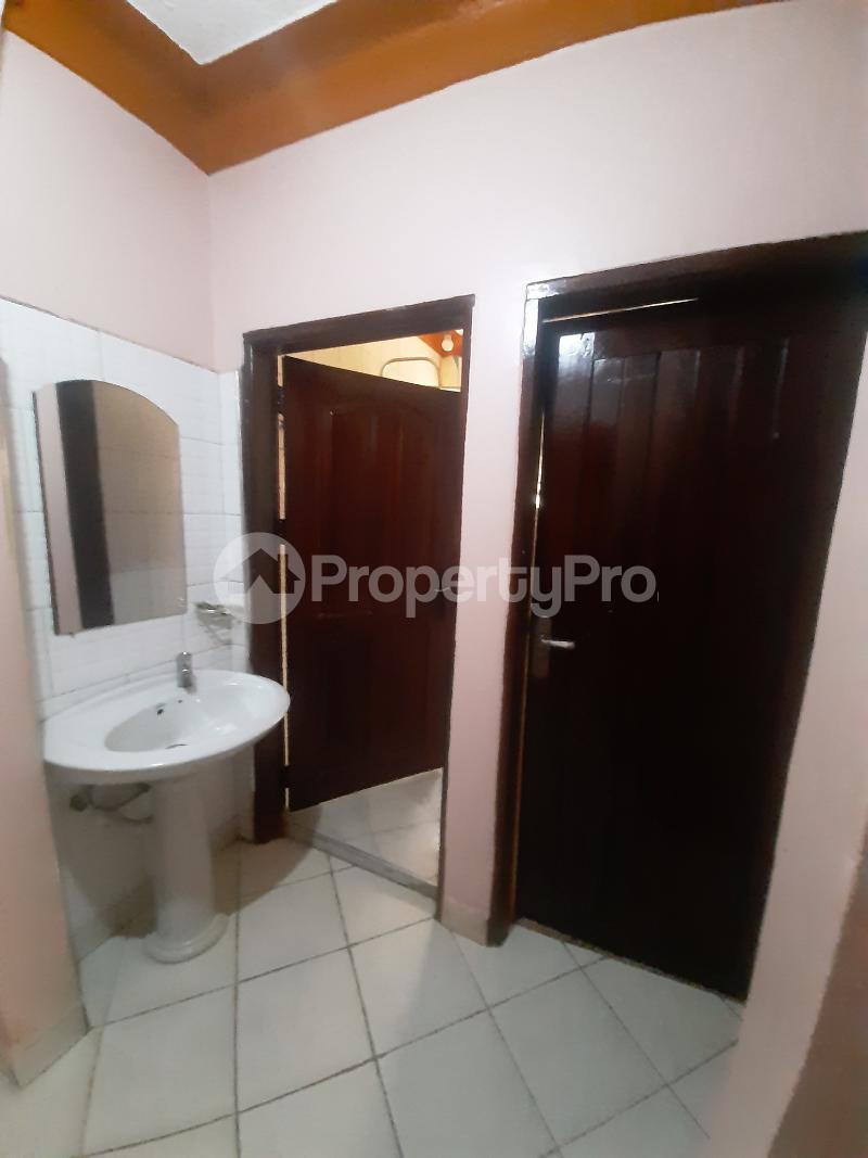 4 bedroom Bungalow Apartment for rent bweyogerere road  Wakiso Central - 19