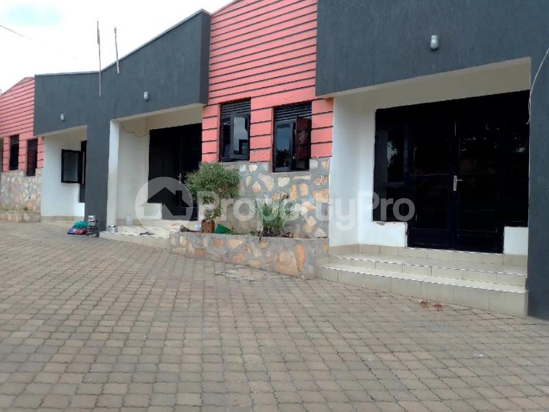 1 bedroom mini flat  Bungalow Apartment for rent bweyogerere road  Wakiso Central - 3