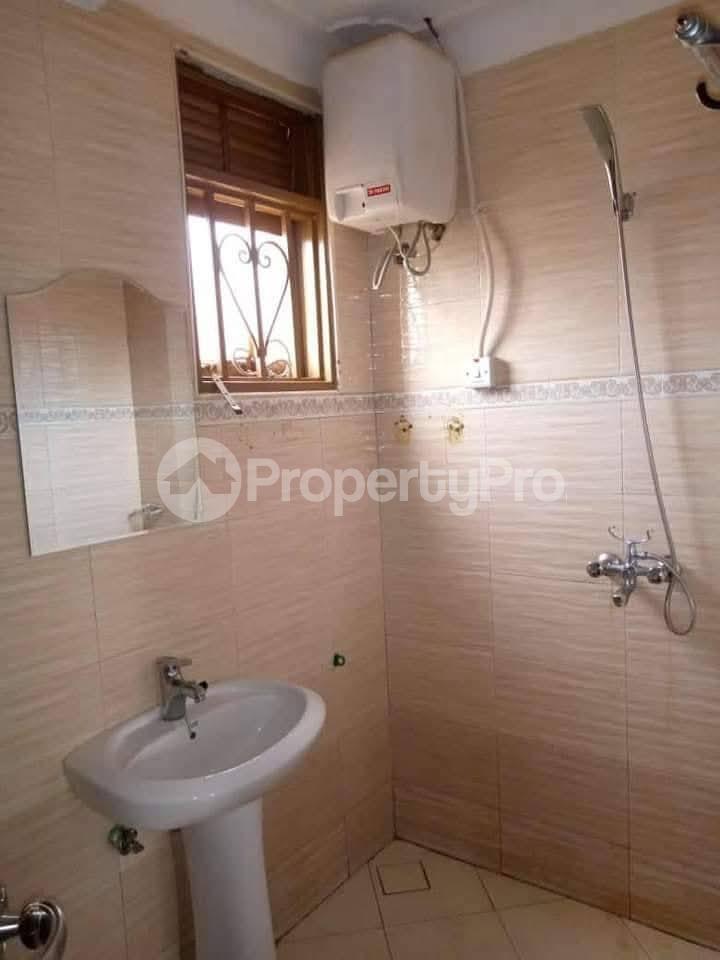 3 bedroom Apartment Block Apartment for rent namugongo road Wakiso Central - 9