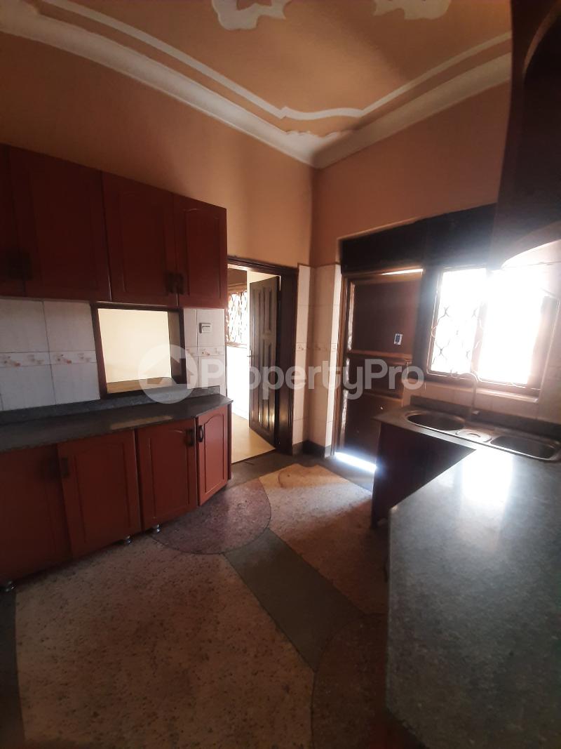 3 bedroom Apartment Block Apartment for rent kyaliwajjala road Wakiso Central - 4
