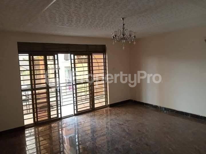 3 bedroom Apartment Block Apartment for rent namugongo road Wakiso Central - 5