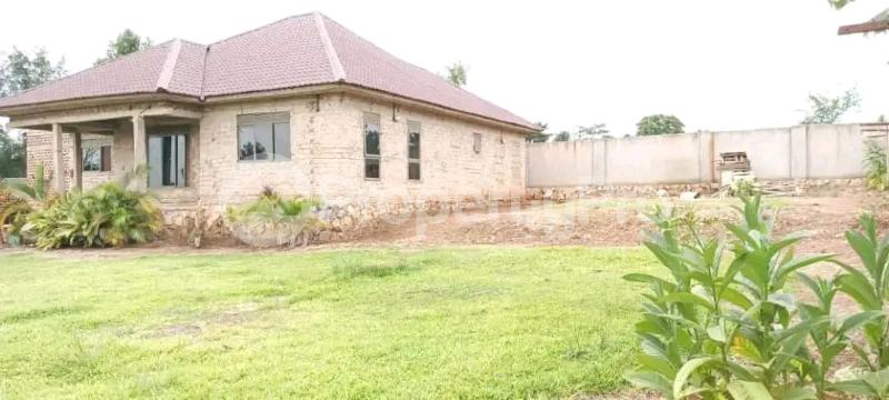 4 bedroom Villa for sale Kiwenda town Nabweru Wakiso Central - 3