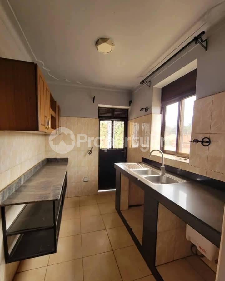 2 bedroom Apartment Block Apartment for rent kisaasi road Wakiso Central - 9
