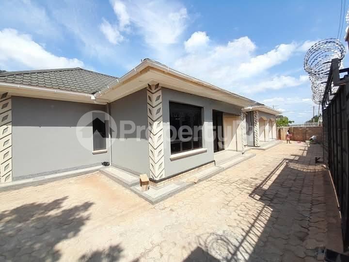 2 bedroom Bungalow Apartment for rent kira road Kira Wakiso Central - 3