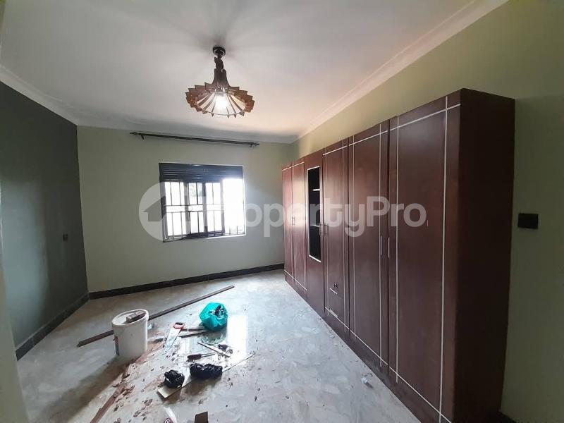 2 bedroom Apartment Block Apartment for rent namugongo road Wakiso Central - 4