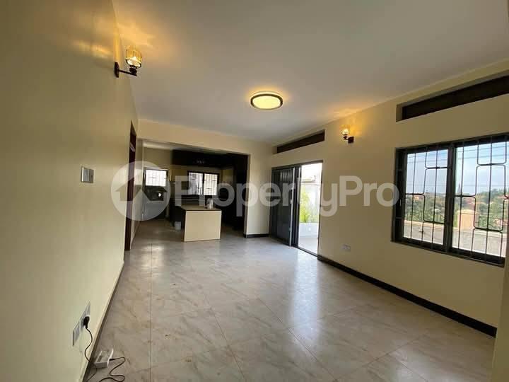 2 bedroom Bungalow Apartment for rent naalya road Kira Kampala Central - 8