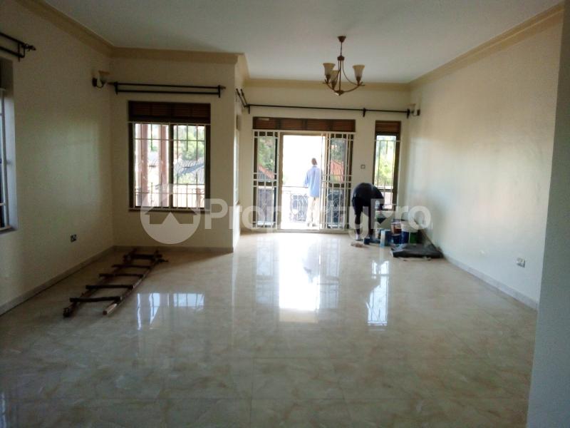 3 bedroom Apartment Block Apartment for rent namugongo road Wakiso Central - 7