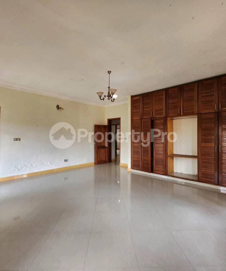 4 bedroom Apartment Block Apartment for rent najjera road Wakiso Central - 8