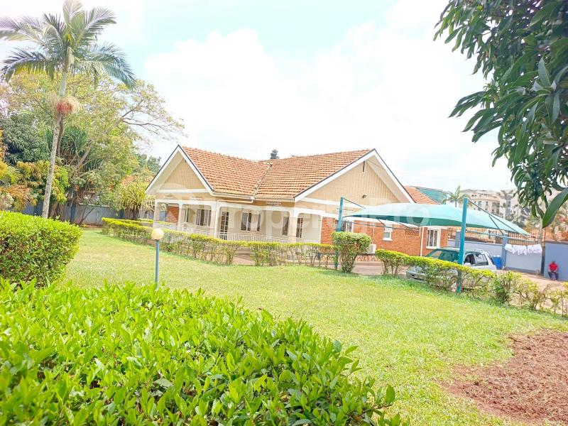 4 bedroom Apartment Block Apartment for rent kololo road Kira Wakiso Central - 2