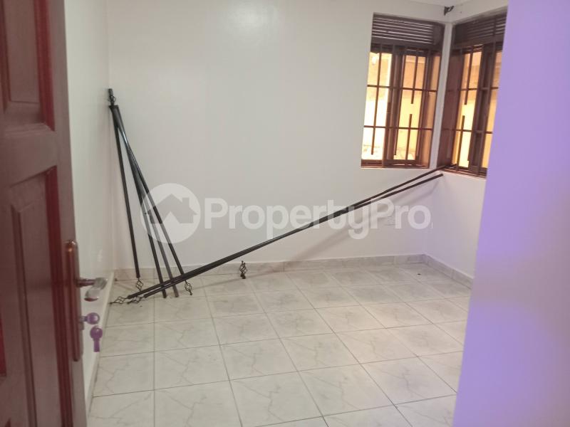 5 bedroom Apartment Block Apartment for rent Kyaliwajjala road Wakiso Central - 8