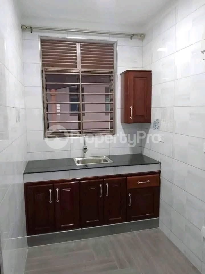 1 bedroom mini flat  Apartment Block Apartment for rent Mutungo road Kampala Central - 3