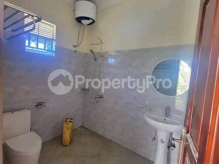 2 bedroom Apartment Block Apartment for rent Najjera road Wakiso Central - 3