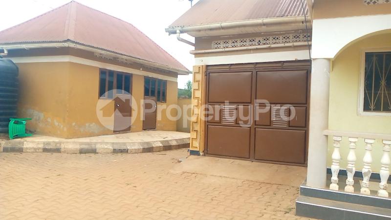 2 bedroom Apartment Block Apartment for rent wampeewo road Wakiso Central - 2