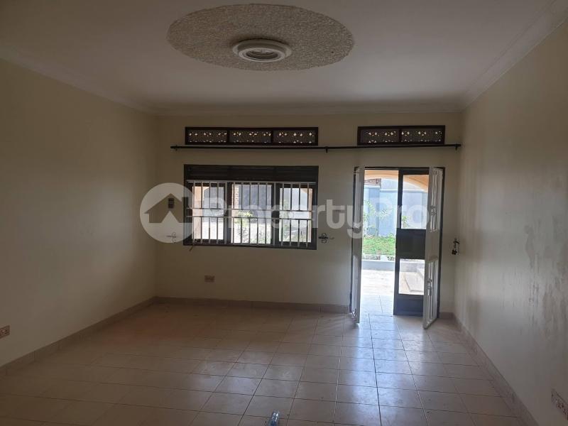 4 bedroom Bungalow Apartment for rent namugongo road Wakiso Central - 8