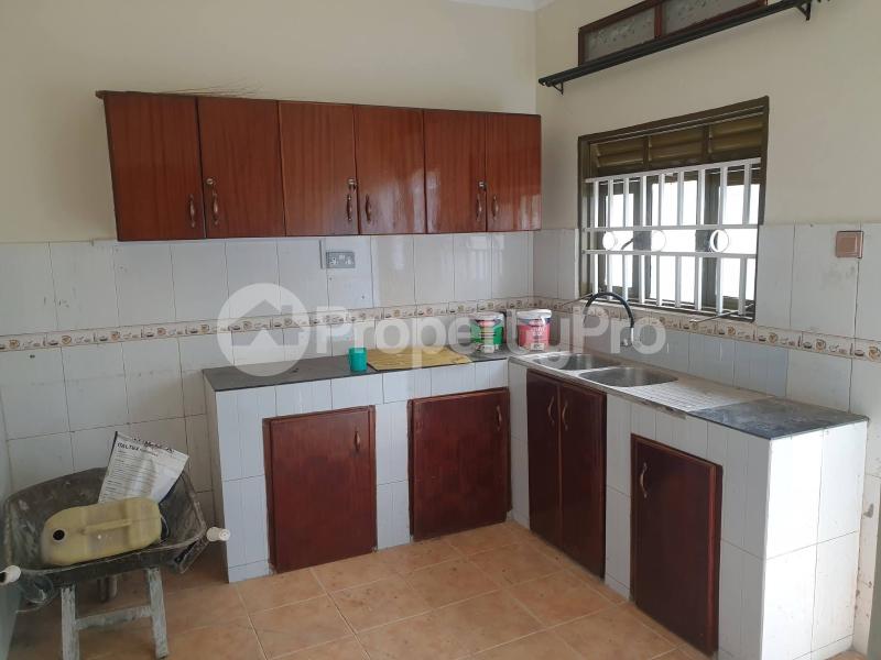 4 bedroom Bungalow Apartment for rent namugongo road Wakiso Central - 2