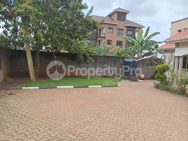 4 bedroom Apartment Block Apartment for rent Kyaliwajjala road Wakiso Central - 0