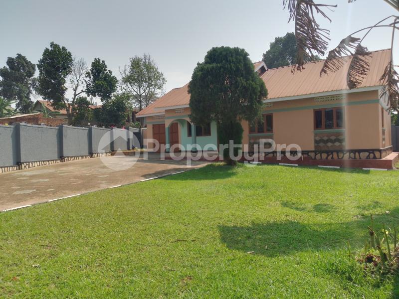 3 bedroom Bungalow Apartment for rent Namugongo road  Kampala Central - 1