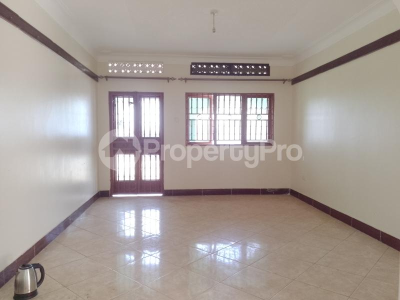 3 bedroom Bungalow Apartment for rent Namugongo road  Kampala Central - 12