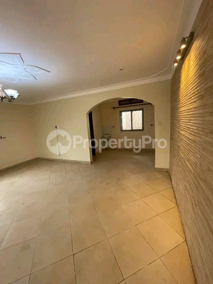 3 bedroom Bungalow Apartment for rent Naalya road  Kampala Central - 4