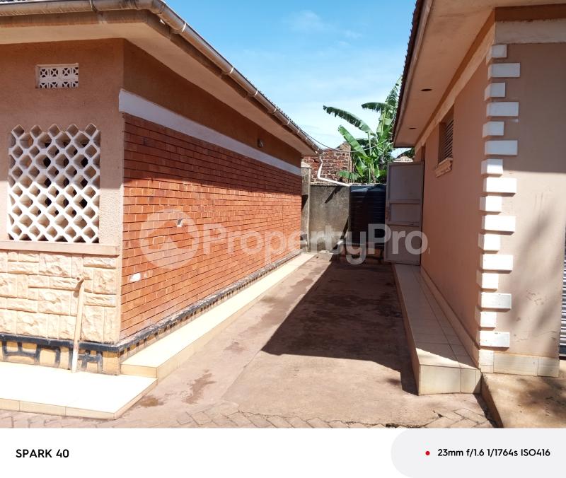 3 bedroom Bungalow Apartment for sale Kira nsaza road  Kampala Central Kampala Central - 8