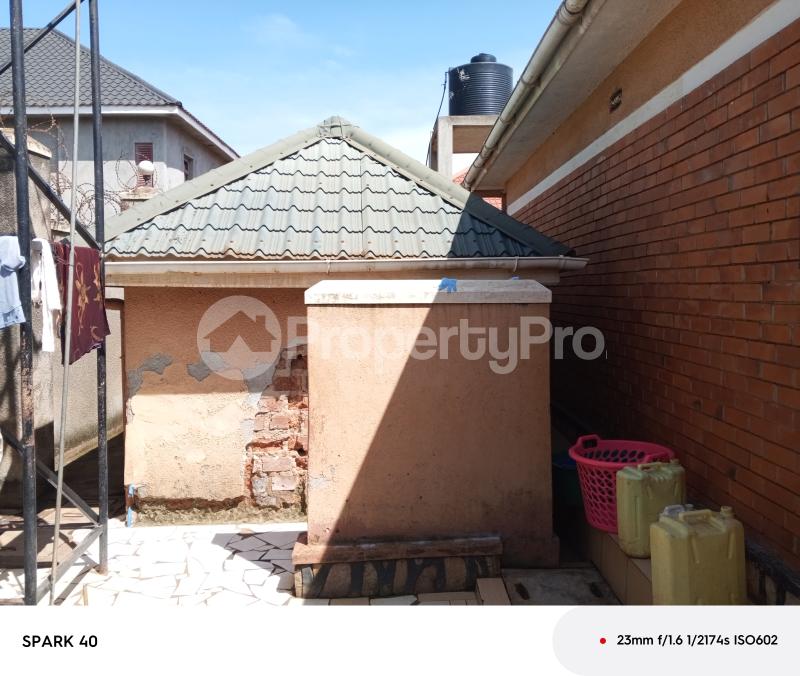3 bedroom Bungalow Apartment for sale Kira nsaza road  Kampala Central Kampala Central - 3