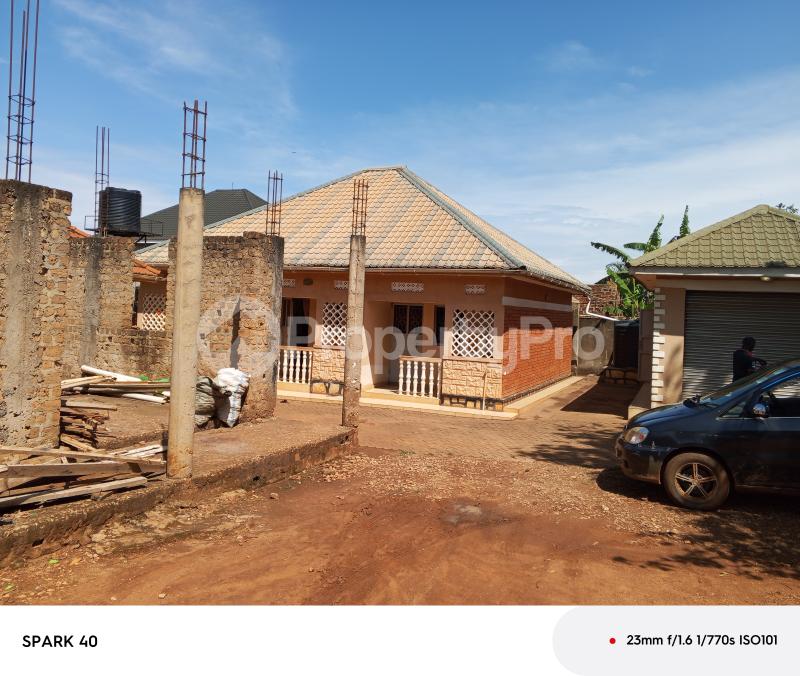 3 bedroom Bungalow Apartment for sale Kira nsaza road  Kampala Central Kampala Central - 4