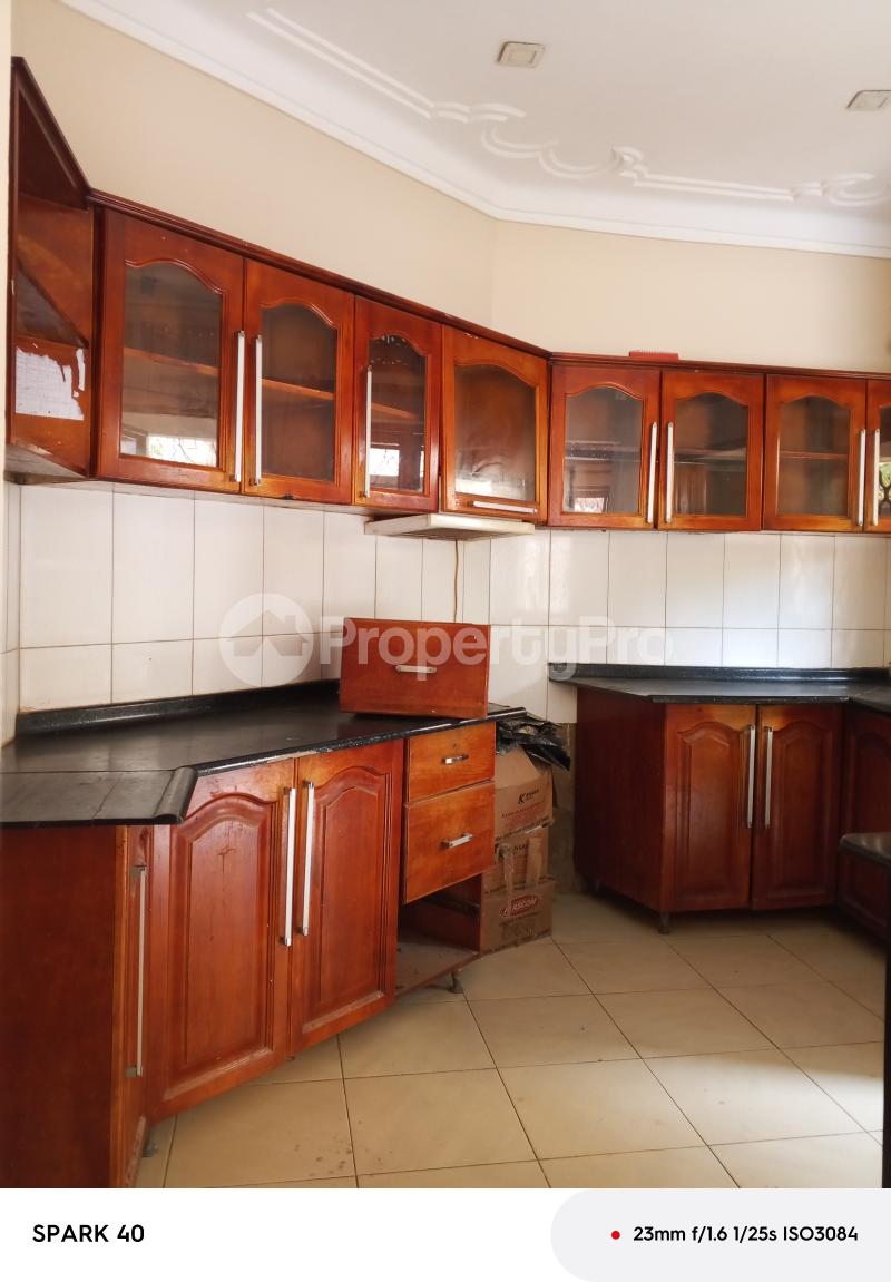 4 bedroom Bungalow Apartment for rent Kyaliwajjala  Kampala Central Kampala Central - 11