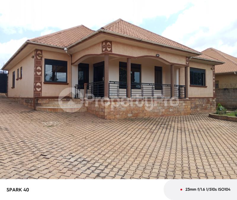 4 bedroom Bungalow Apartment for sale Kyaliwajjala road  Kampala Central Kampala Central - 3