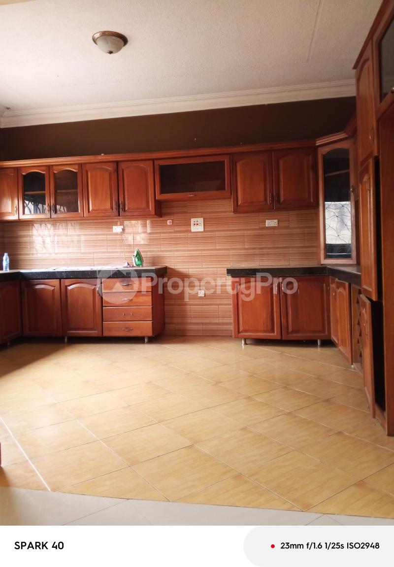4 bedroom Bungalow Apartment for sale Kyaliwajjala road  Kampala Central Kampala Central - 0
