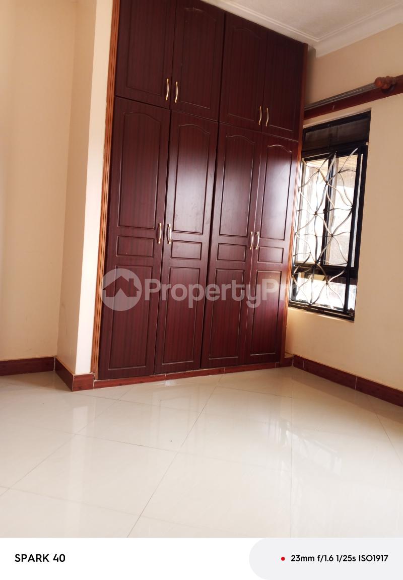 4 bedroom Bungalow Apartment for sale Kyaliwajjala road  Kampala Central Kampala Central - 1