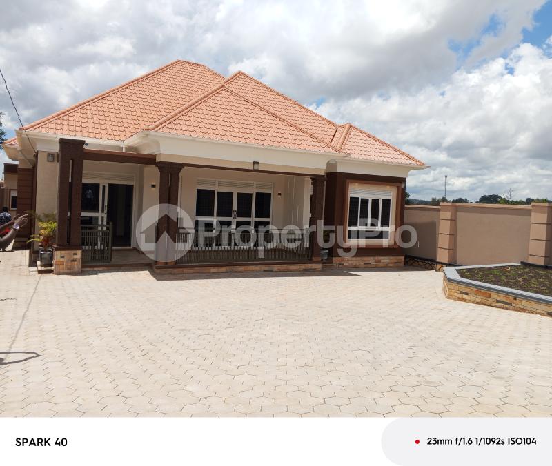 4 bedroom Bungalow Apartment for sale Namugongo esawo estate  Kampala Central Kampala Central - 0