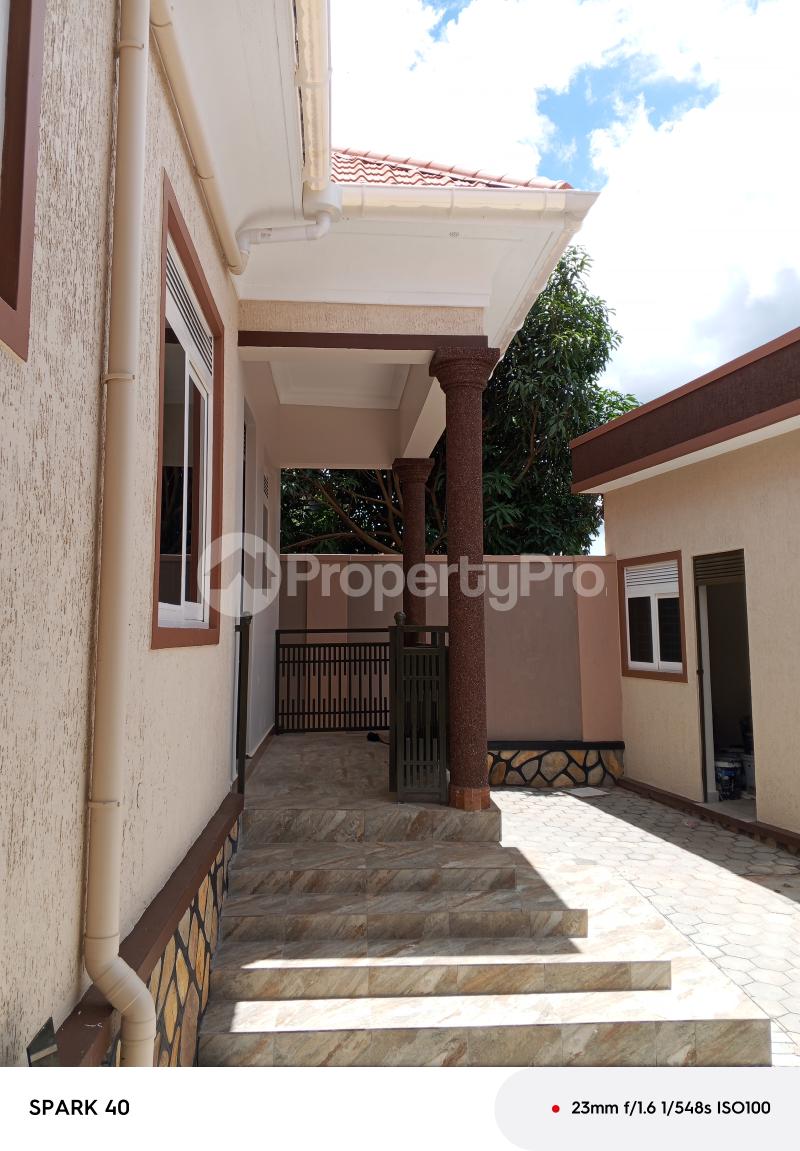 4 bedroom Bungalow Apartment for sale Namugongo esawo estate  Kampala Central Kampala Central - 12