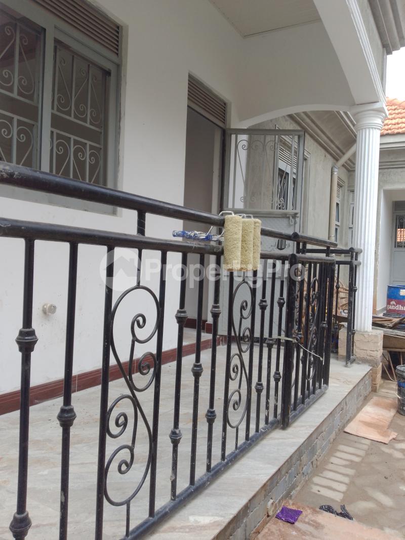 4 bedroom Bungalow Apartment for sale Kira road  Kira Wakiso Central - 2