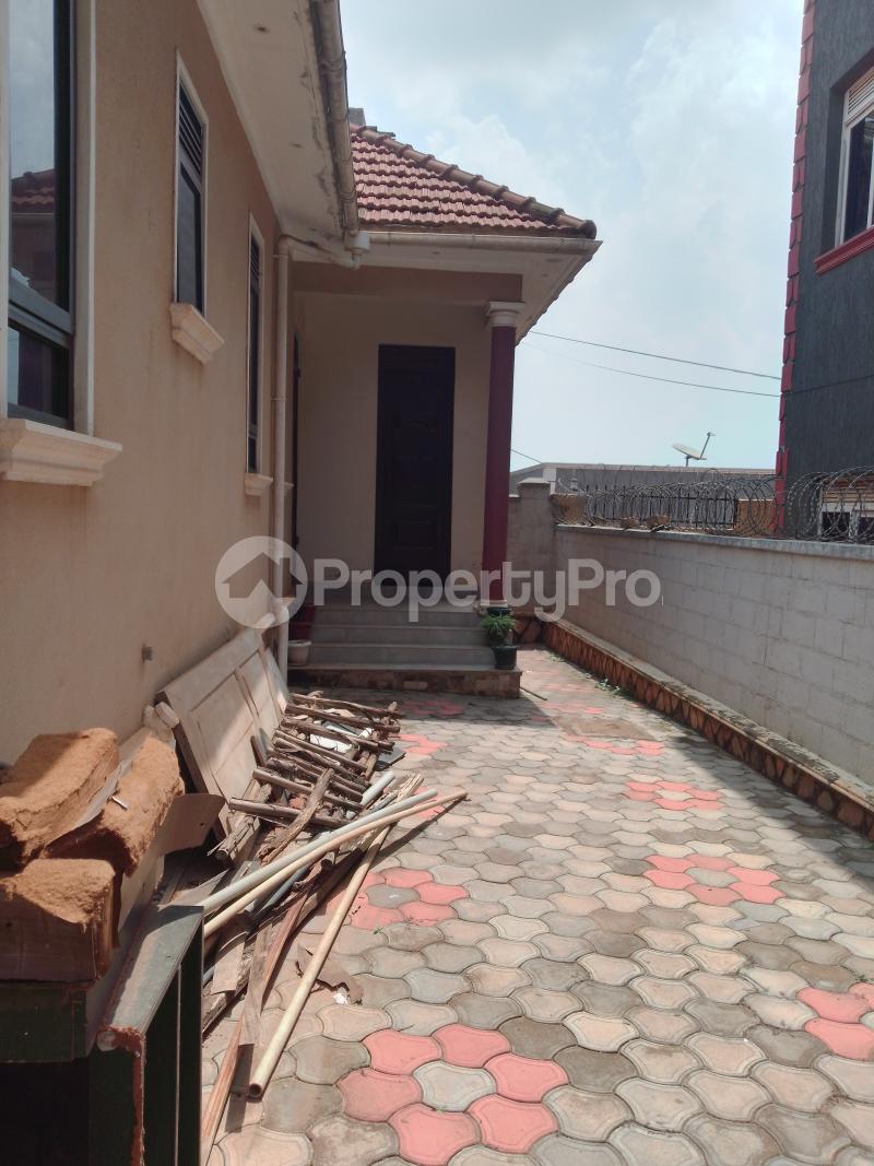 4 bedroom Bungalow Apartment for sale Kira road  Kampala Central Kampala Central - 6