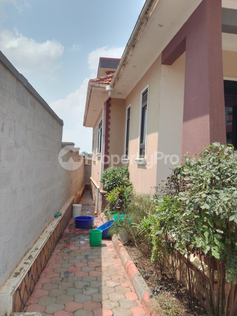 4 bedroom Bungalow Apartment for sale Kira road  Kampala Central Kampala Central - 4