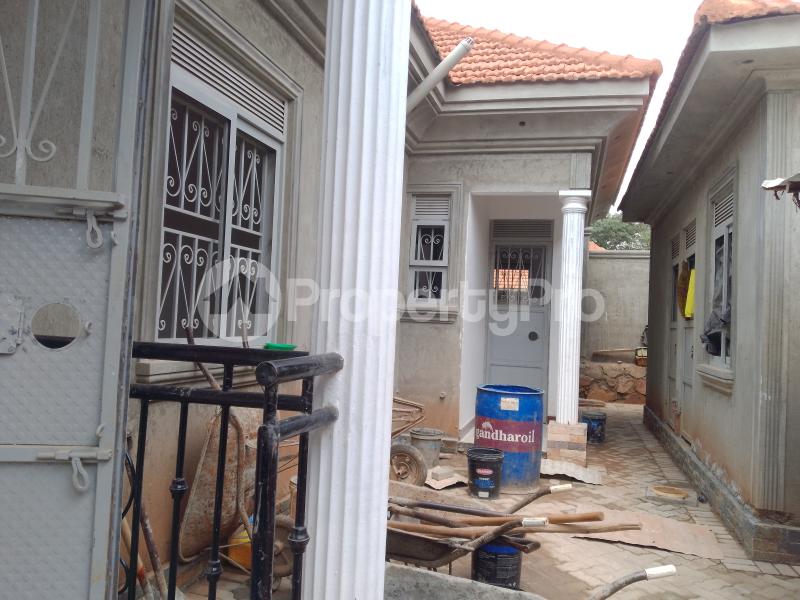 4 bedroom Bungalow Apartment for sale Kira road  Kira Wakiso Central - 5