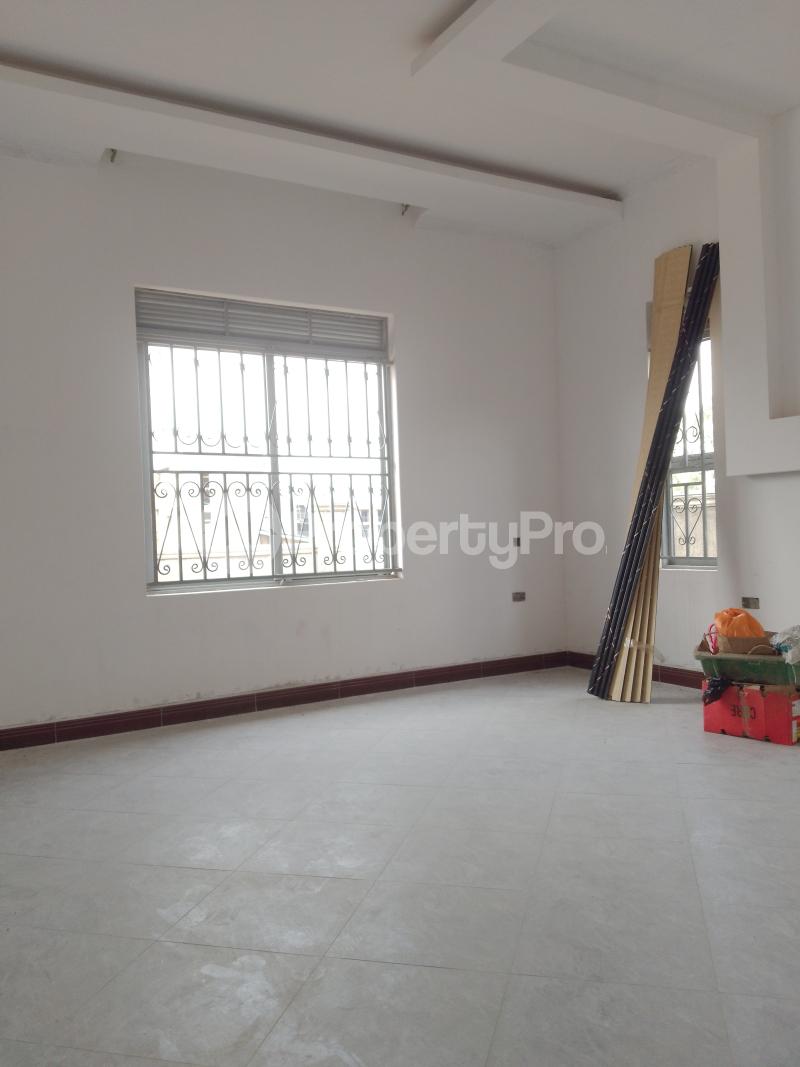 4 bedroom Bungalow Apartment for sale Kira road  Kira Wakiso Central - 10